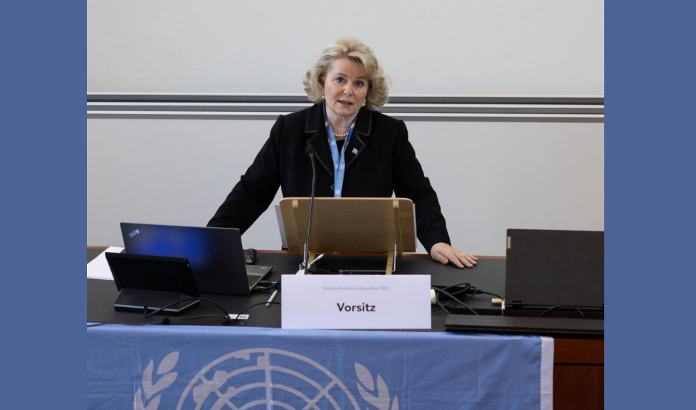 Sibylle von Heydebrand as a guest speaker at the annual Regio Model United Nations conference at the University of Basel closer view